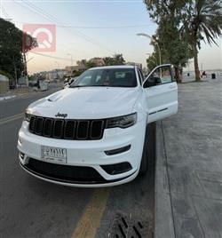 جیپ گراند شیرۆکی